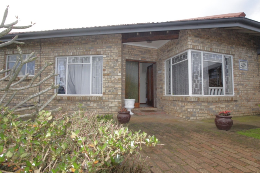 4 Bedroom Property for Sale in Aston Bay Eastern Cape